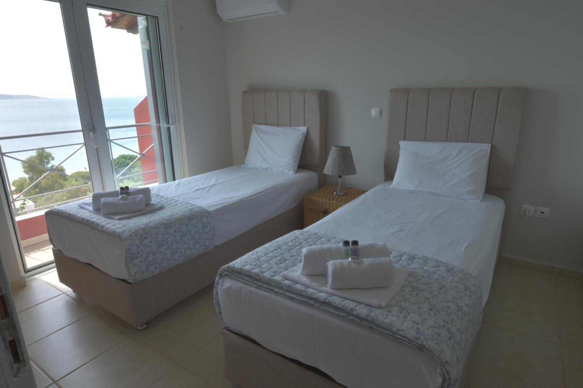 Blue Bay View - Beach House Vathirrevma Luaran gambar