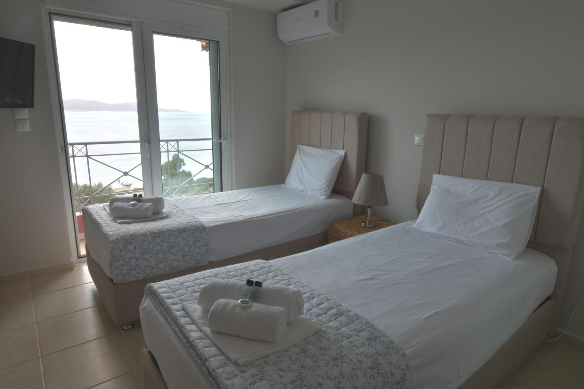 Blue Bay View - Beach House Vathirrevma Luaran gambar